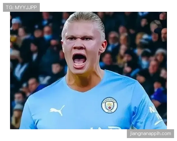 坎塞洛与哈兰德：边翼驱动转向中锋终结的结构分化