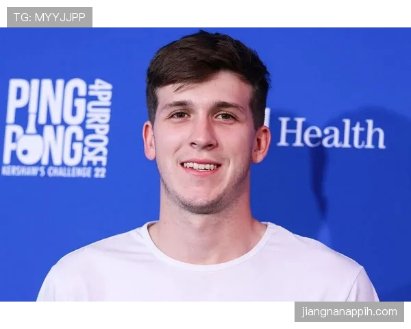 奥斯汀·里夫斯无球跑动提升投篮效率显著拉开与队内射手差距