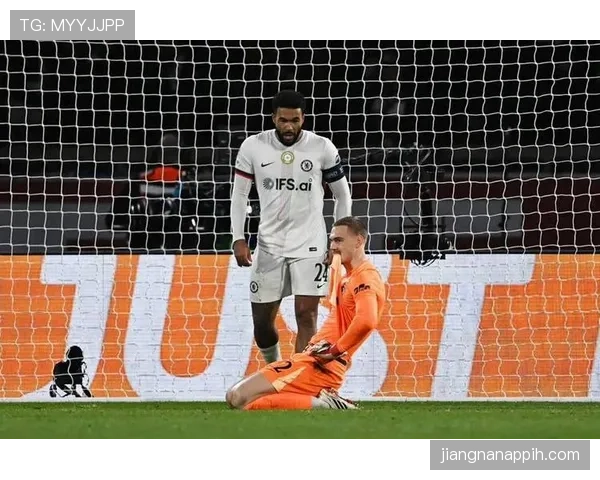 巴黎圣日耳曼边路主导进攻，战术单一性是否制约争冠形势？